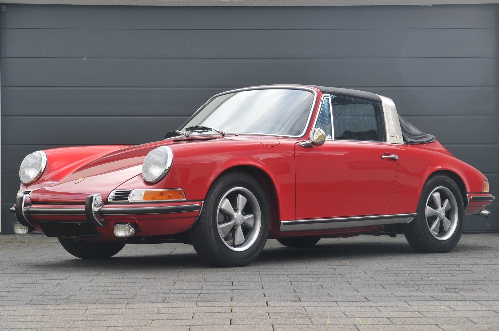 Second hand Porsche 911 