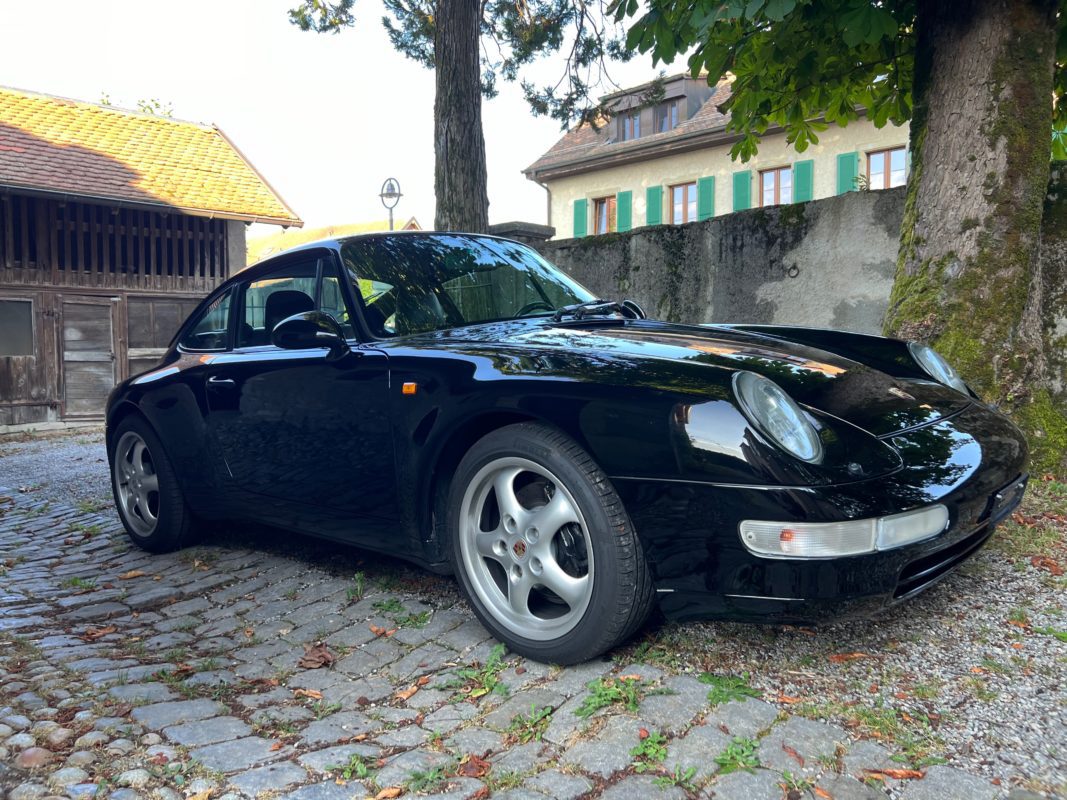 1994 Porsche 993 Carrera 2 Noir sur noir